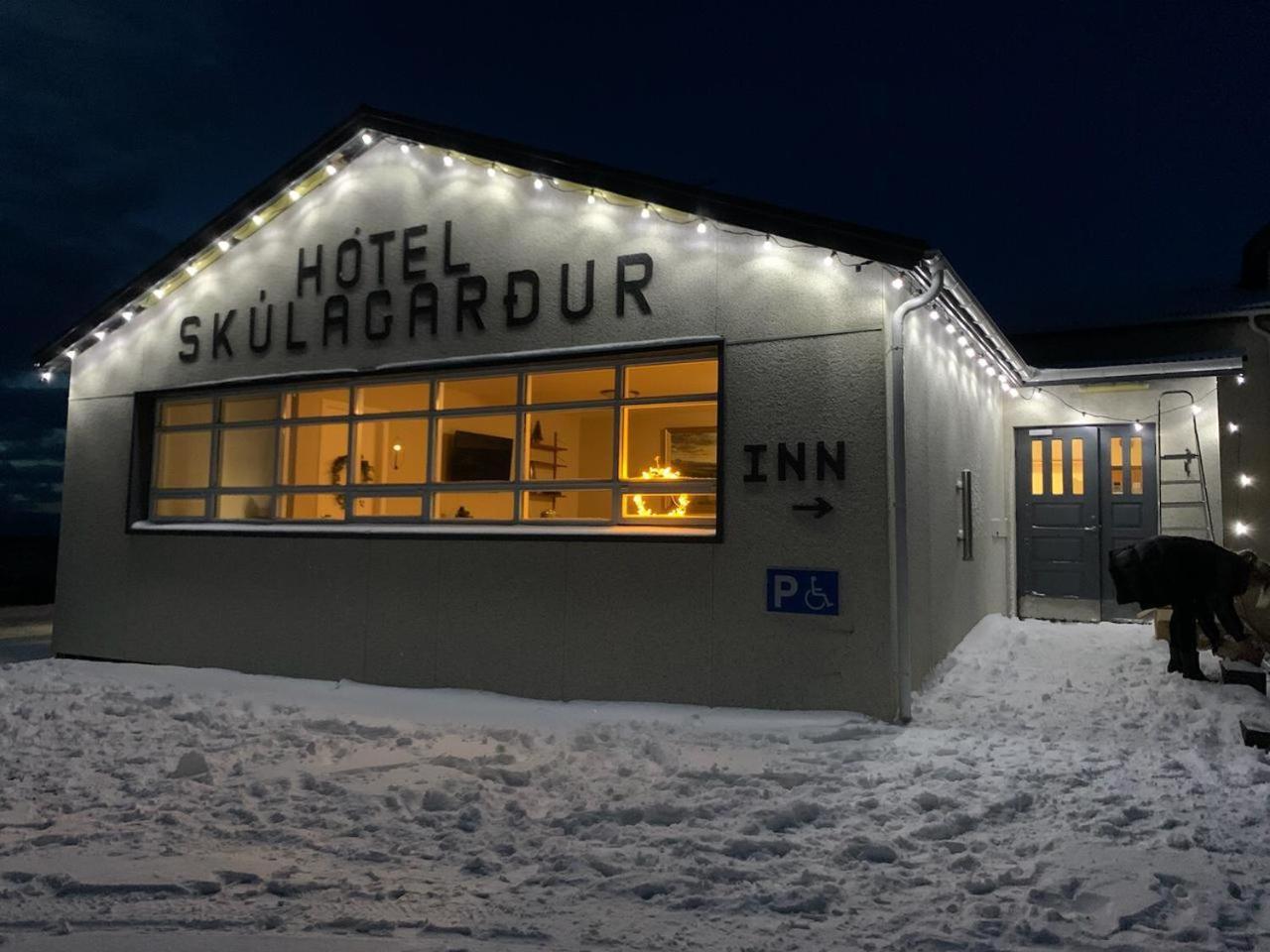 Skulagardur Hotel Garthur Bagian luar foto